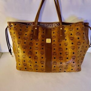 MCM Large Reversible Visetos Tote. Used but in good condition.